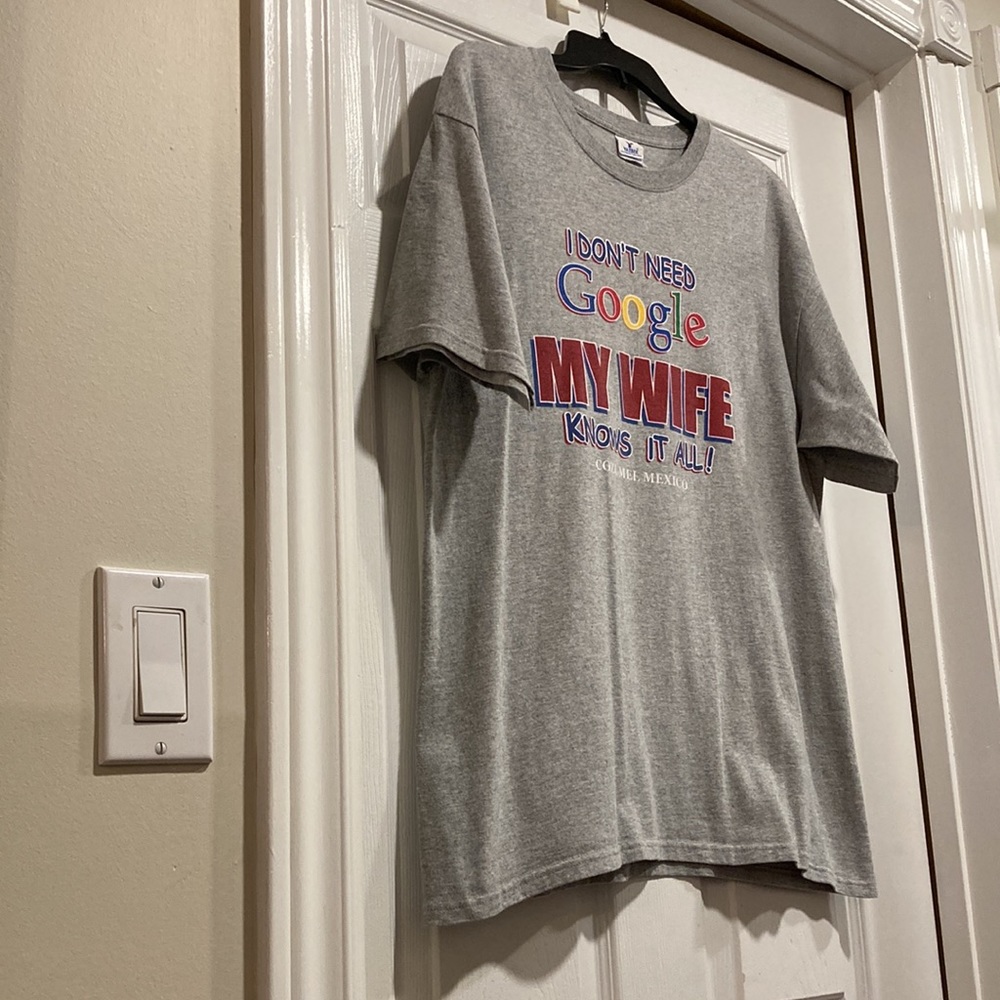 🔥🌟  2X's Host Pick!!! 🔥🌟  Men's "I Don't Need Google" Souvenir" T-Shirt Sz L - Picture 8 of 8